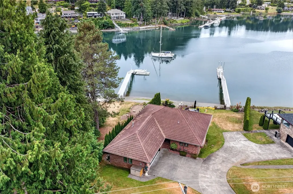3510 East Bay Drive NW Gig Harbor WA 98335
