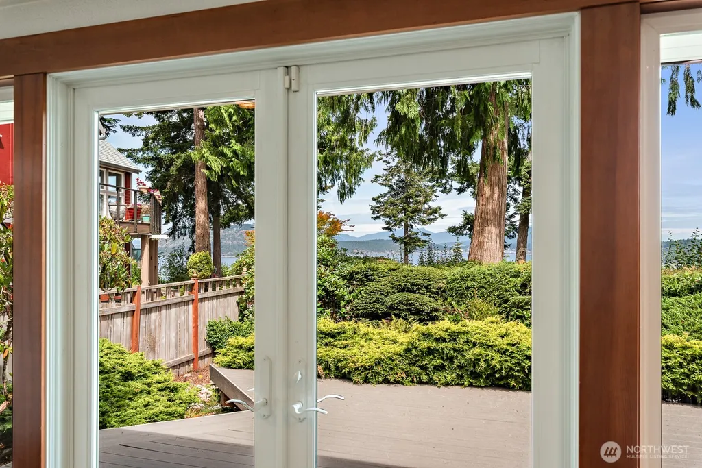 4053 Edith Point Road Anacortes WA 98221
