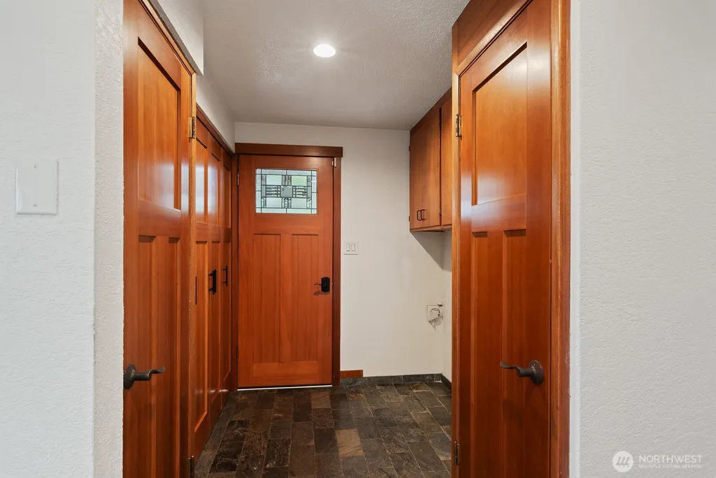 4053 Edith Point Road Anacortes WA 98221