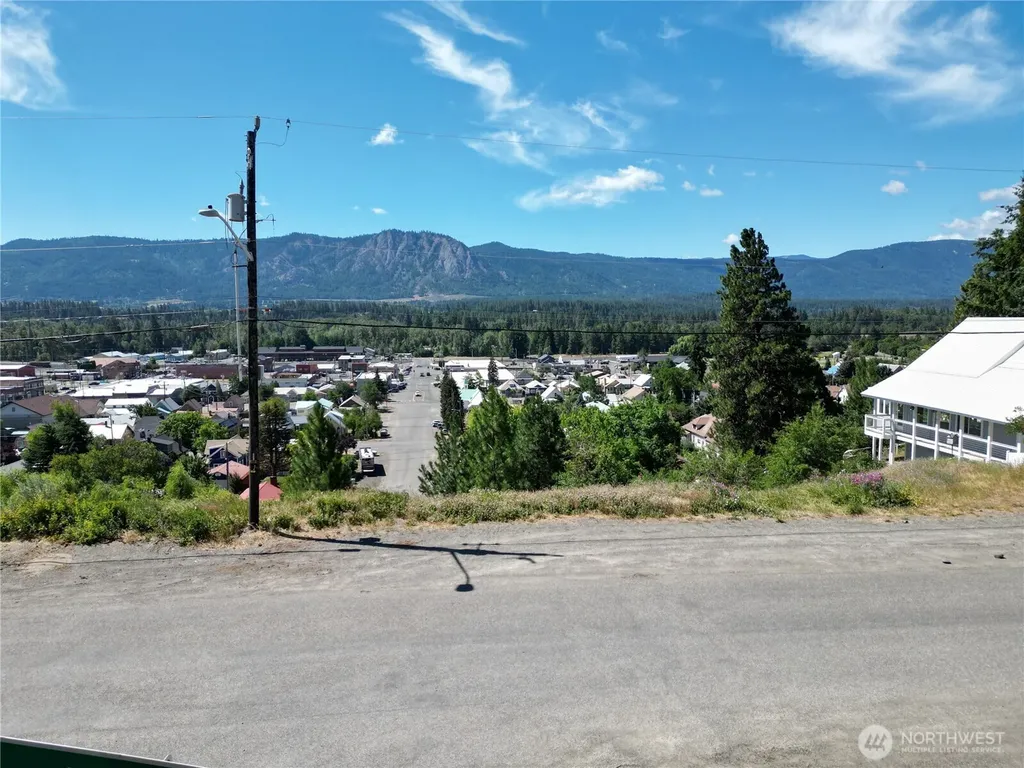 114 W Fourth Street Cle Elum WA 98922