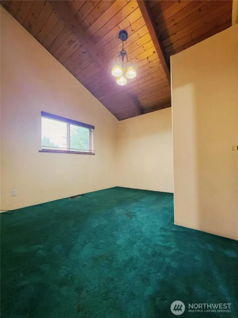 144 Ciannigan Hill Road Silver Creek WA 98585
