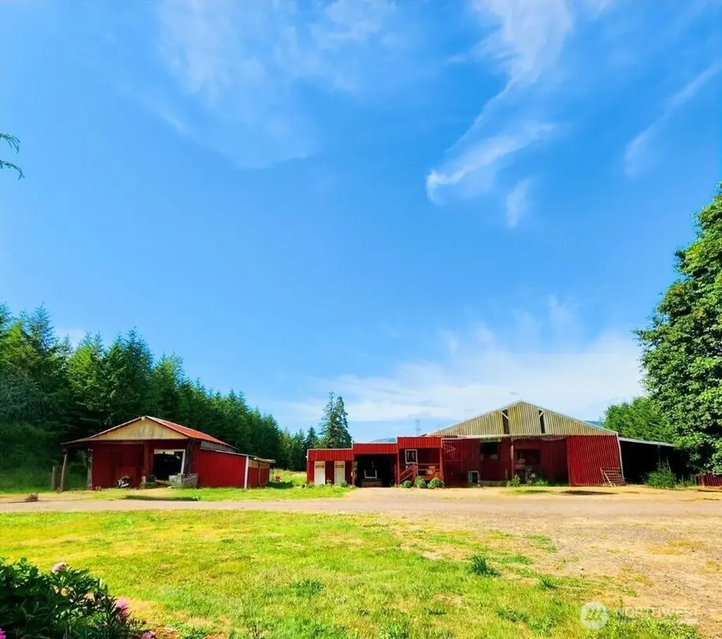 144 Ciannigan Hill Road Silver Creek WA 98585