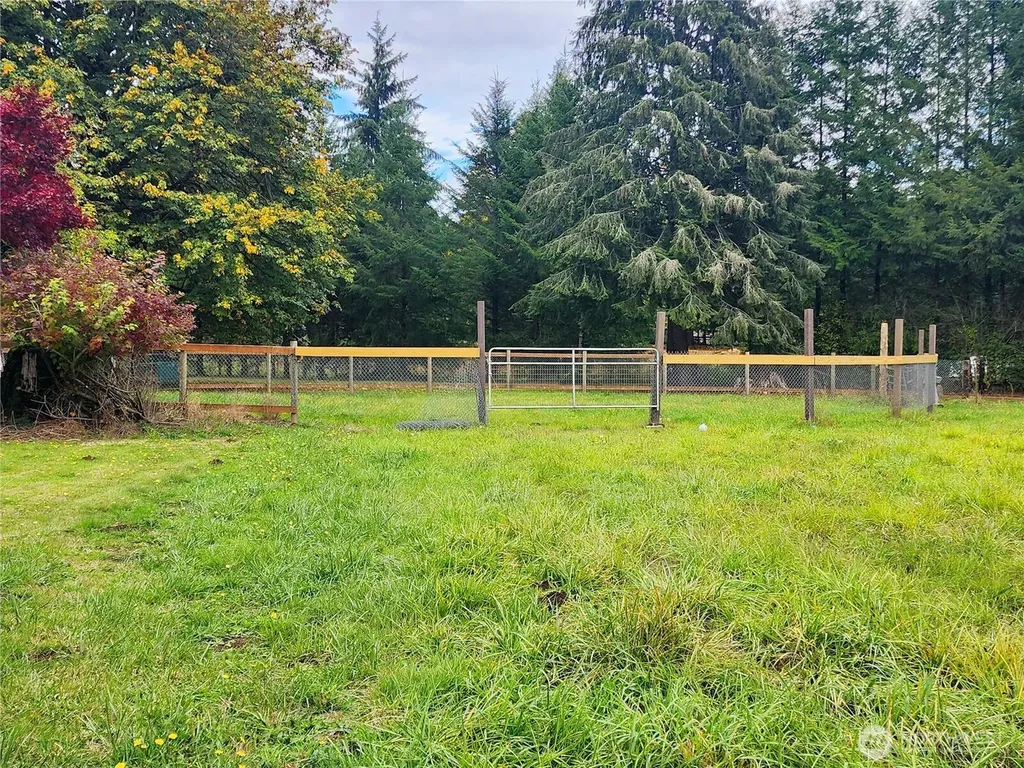 144 Ciannigan Hill Road Silver Creek WA 98585