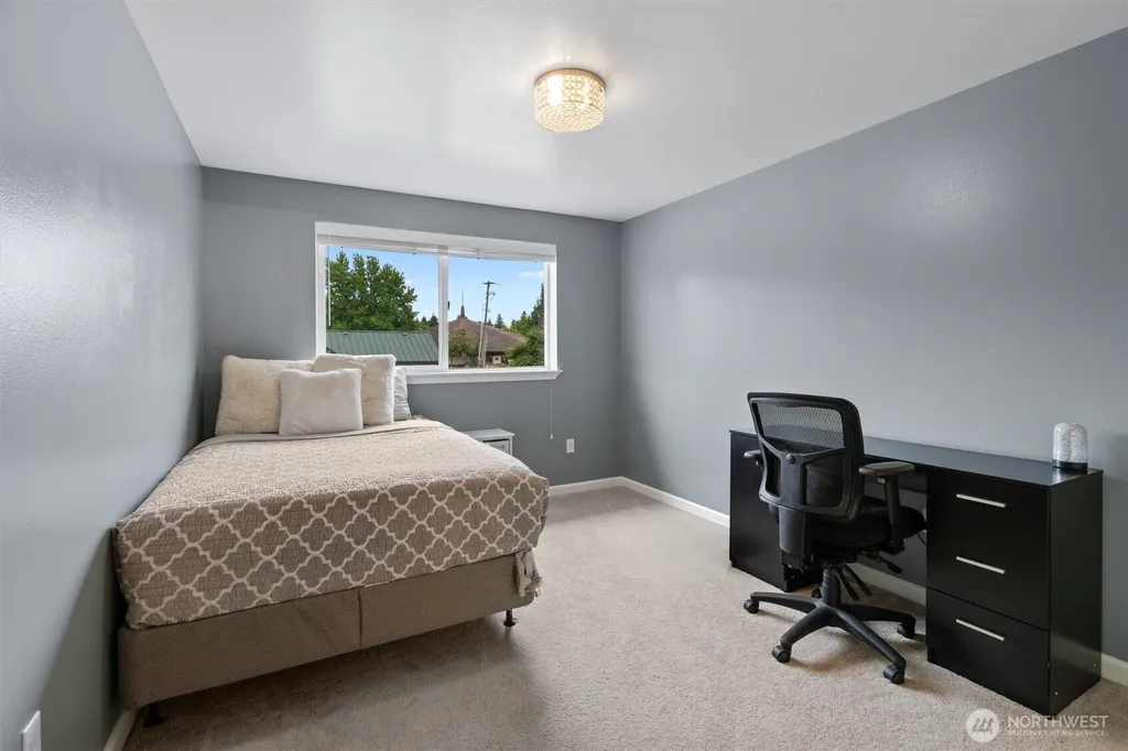 304 29th Street SE Auburn WA 98002