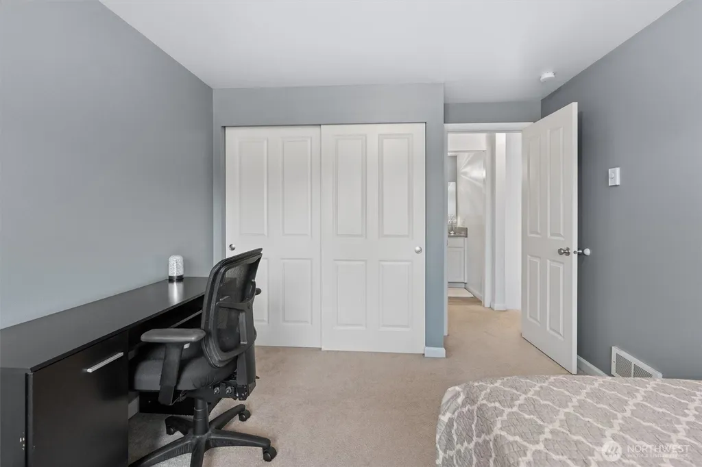 304 29th Street SE Auburn WA 98002