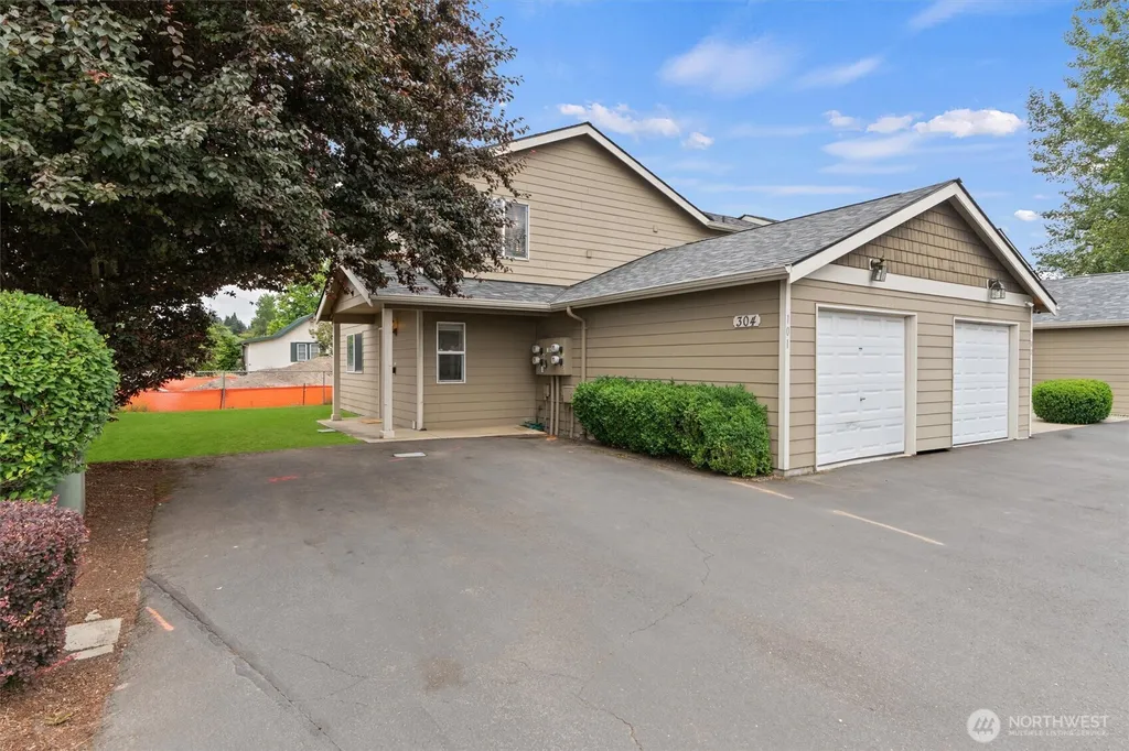 304 29th Street SE Auburn WA 98002
