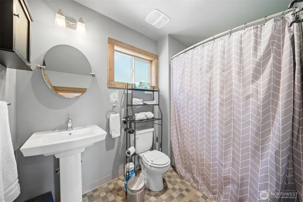 709 W Fourth Plain Boulevard Vancouver WA 98660
