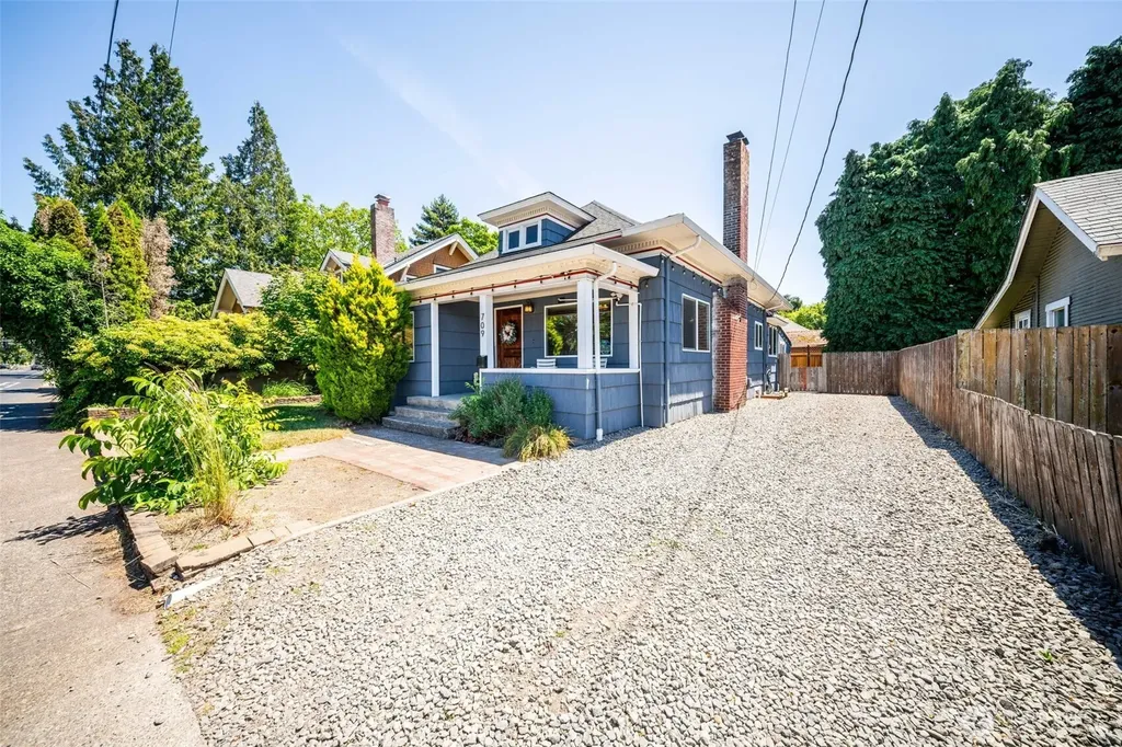 709 W Fourth Plain Boulevard Vancouver WA 98660