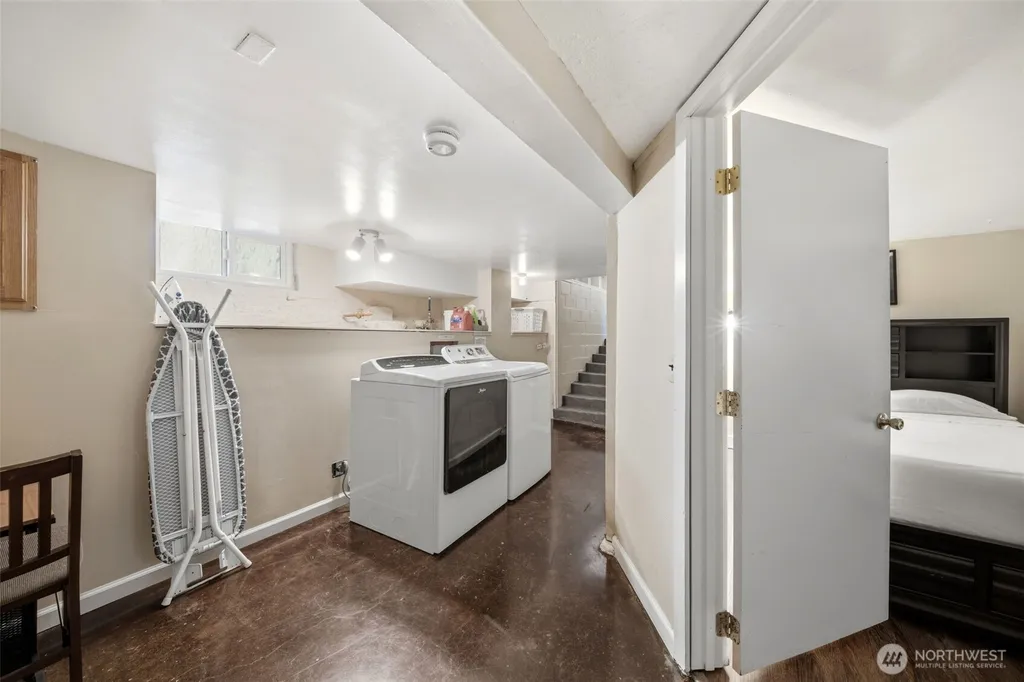 709 W Fourth Plain Boulevard Vancouver WA 98660