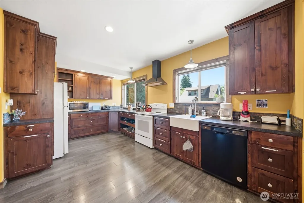 709 W Fourth Plain Boulevard Vancouver WA 98660