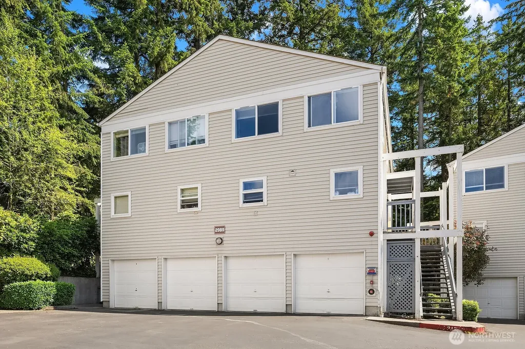 2989 142nd Place SE Bellevue WA 98007