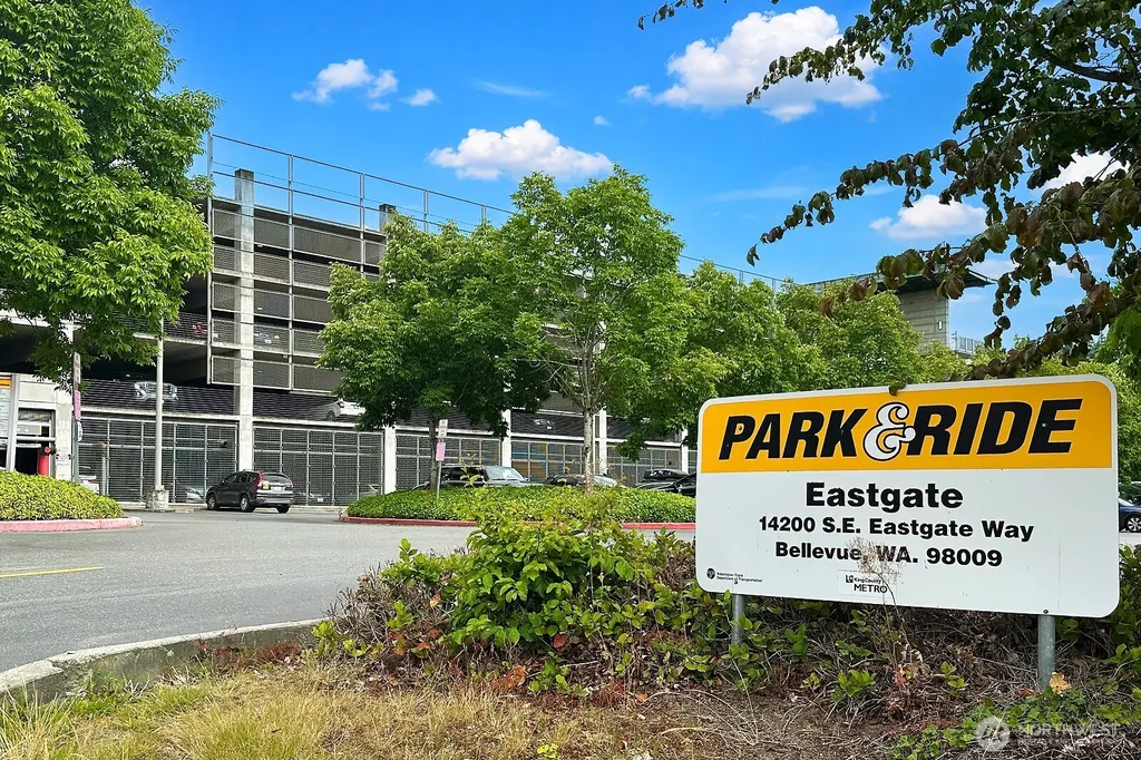 2989 142nd Place SE Bellevue WA 98007