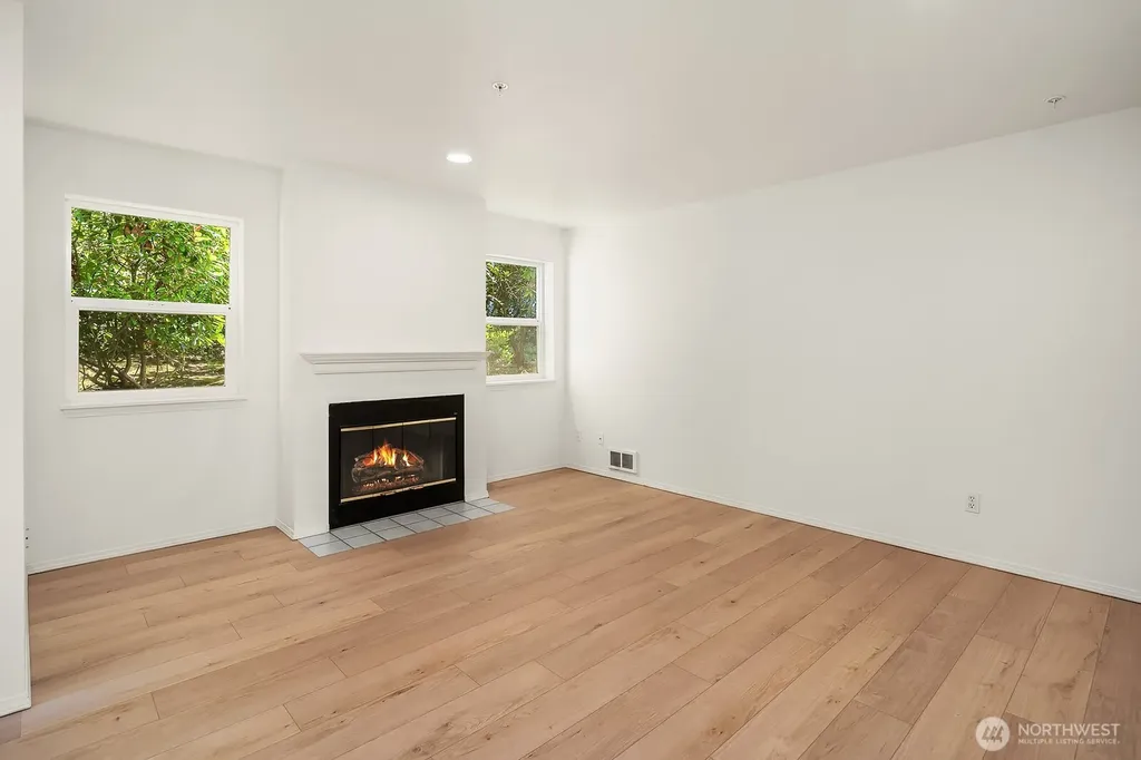 2989 142nd Place SE Bellevue WA 98007