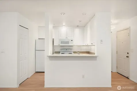 2989 142nd Place SE Bellevue WA 98007