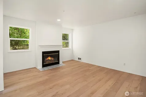 2989 142nd Place SE Bellevue WA 98007