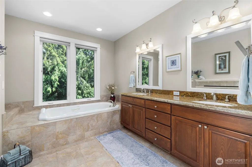 1808 Bakerview Court Mount Vernon WA 98274