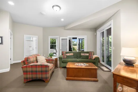 1808 Bakerview Court Mount Vernon WA 98274