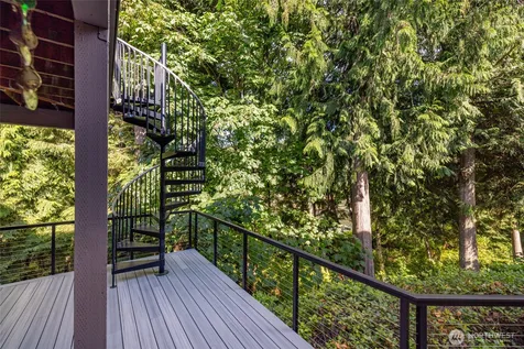 1808 Bakerview Court Mount Vernon WA 98274