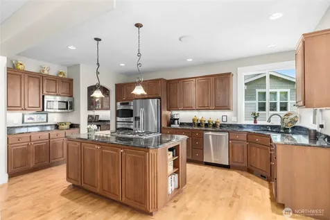 1808 Bakerview Court Mount Vernon WA 98274