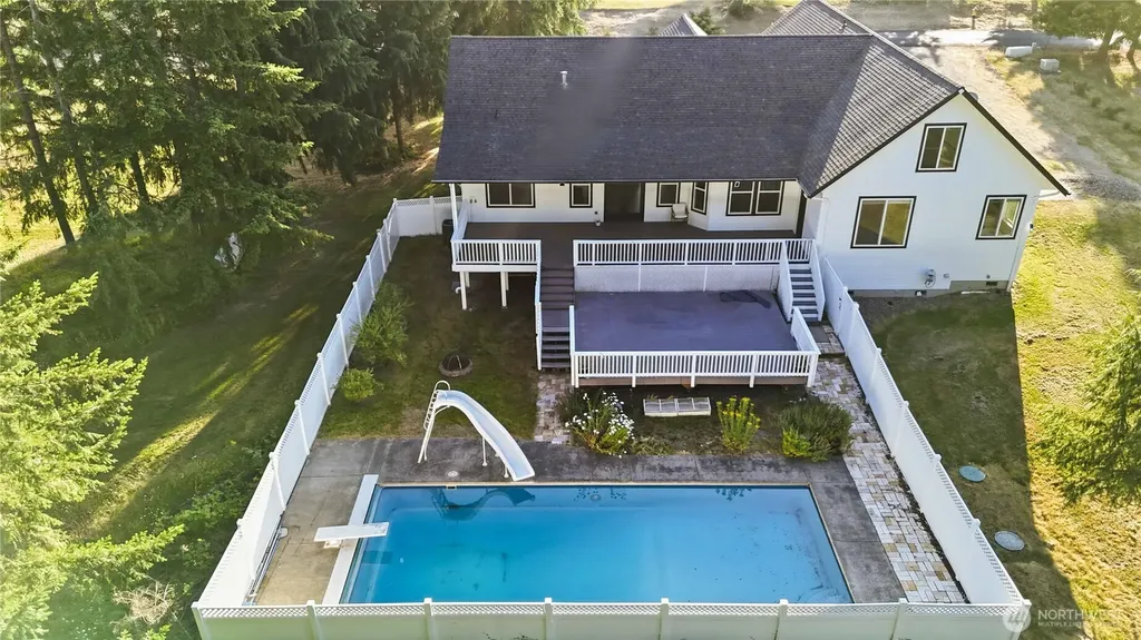 128 Flagstone Drive Silverlake WA 98645