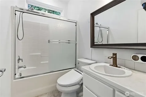 128 Flagstone Drive Silverlake WA 98645