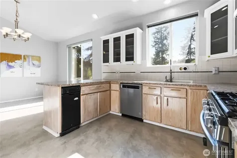 128 Flagstone Drive Silverlake WA 98645