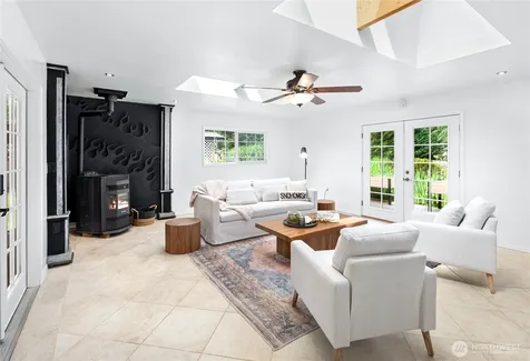 412 Newberg Road Snohomish WA 98290