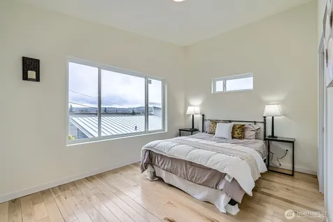 5928 18th Avenue S Seattle WA 98108