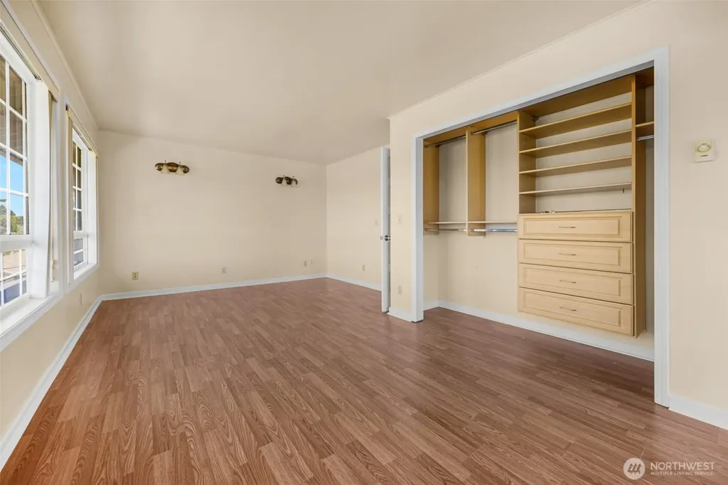 9615 56th Avenue S Seattle WA 98118