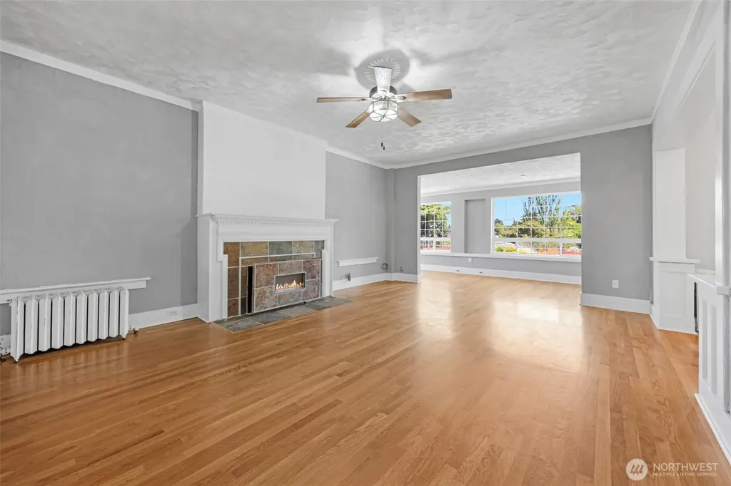 9615 56th Avenue S Seattle WA 98118