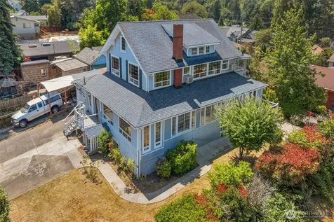 9615 56th Avenue S Seattle WA 98118