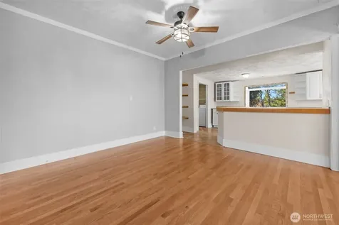 9615 56th Avenue S Seattle WA 98118