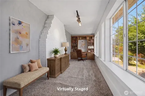 9615 56th Avenue S Seattle WA 98118
