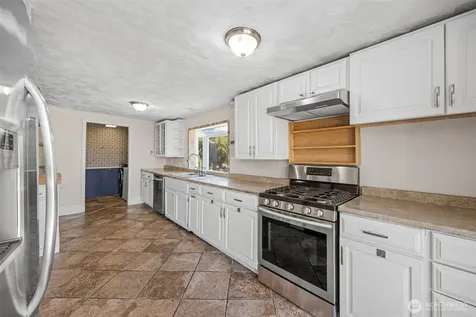 9615 56th Avenue S Seattle WA 98118