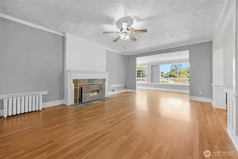 9615 56th Avenue S Seattle WA 98118