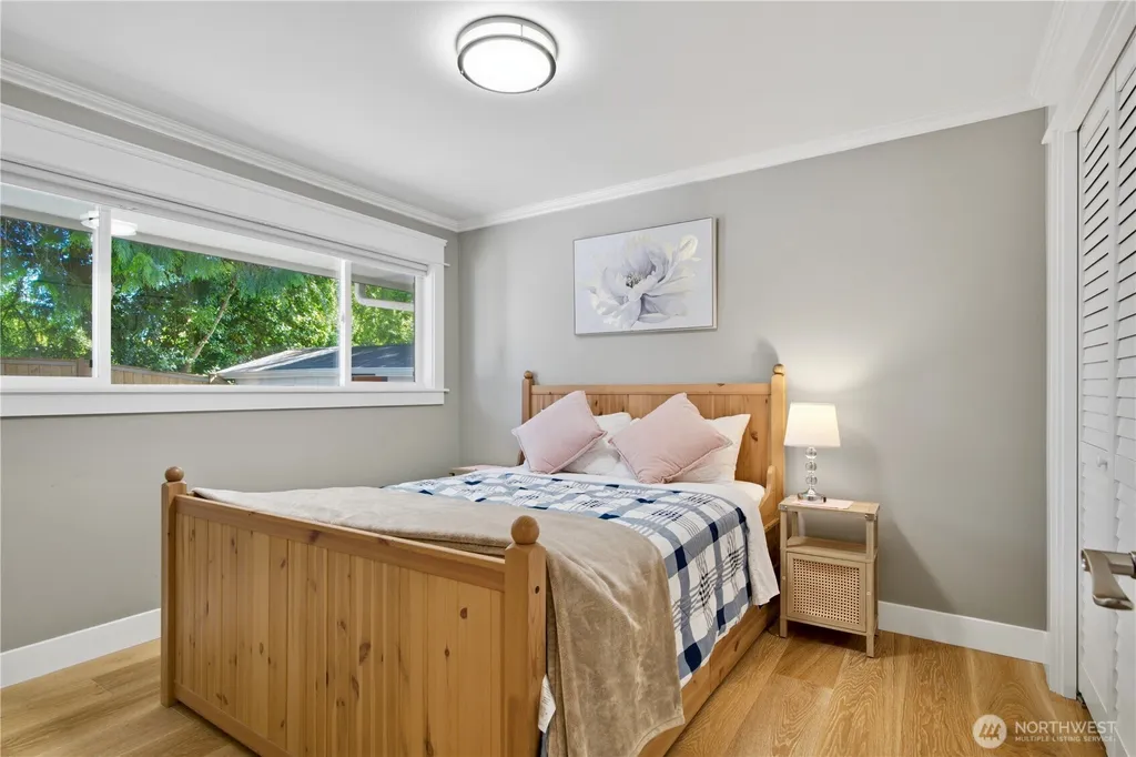 1820 101st Avenue NE Bellevue WA 98004
