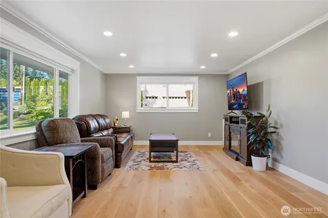 1820 101st Avenue NE Bellevue WA 98004