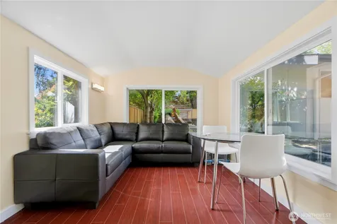 1820 101st Avenue NE Bellevue WA 98004