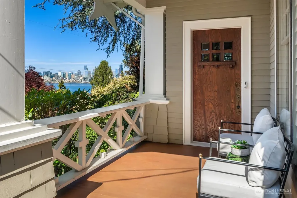4055 SW Holgate Street Seattle WA 98116