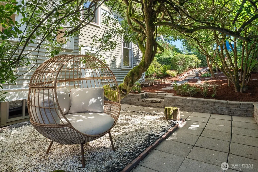 4055 SW Holgate Street Seattle WA 98116