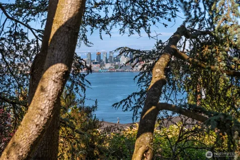 4055 SW Holgate Street Seattle WA 98116