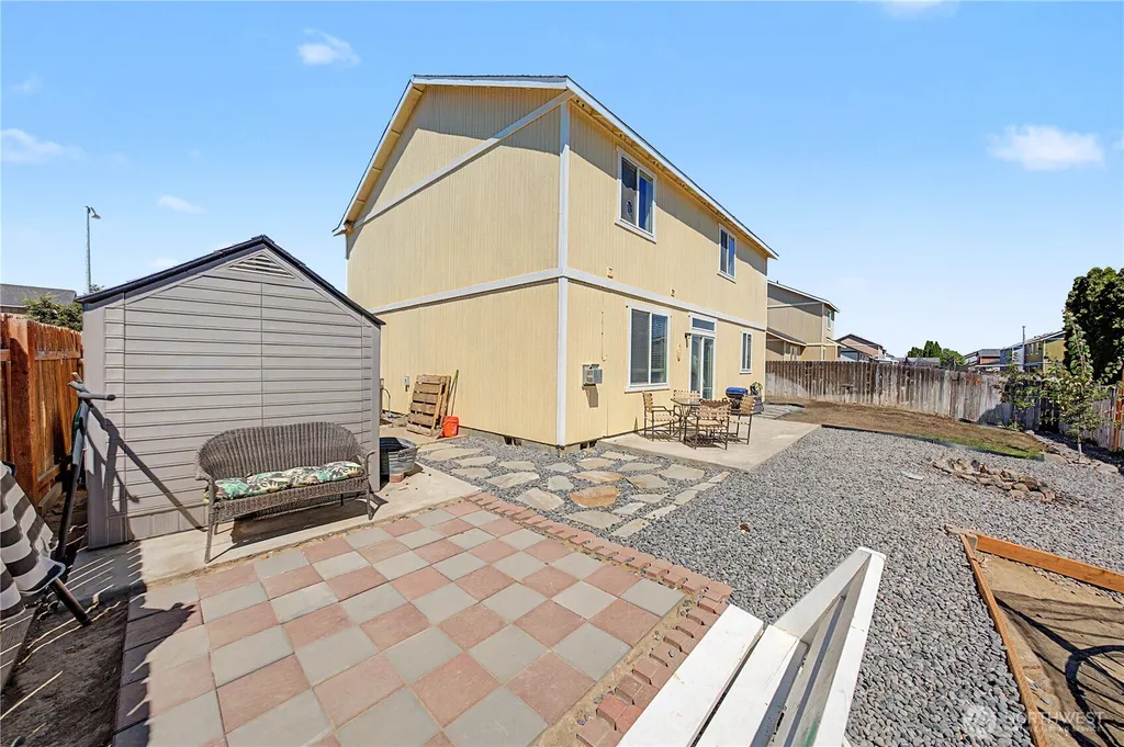 517 N Kentucky Drive Moses Lake WA 98837