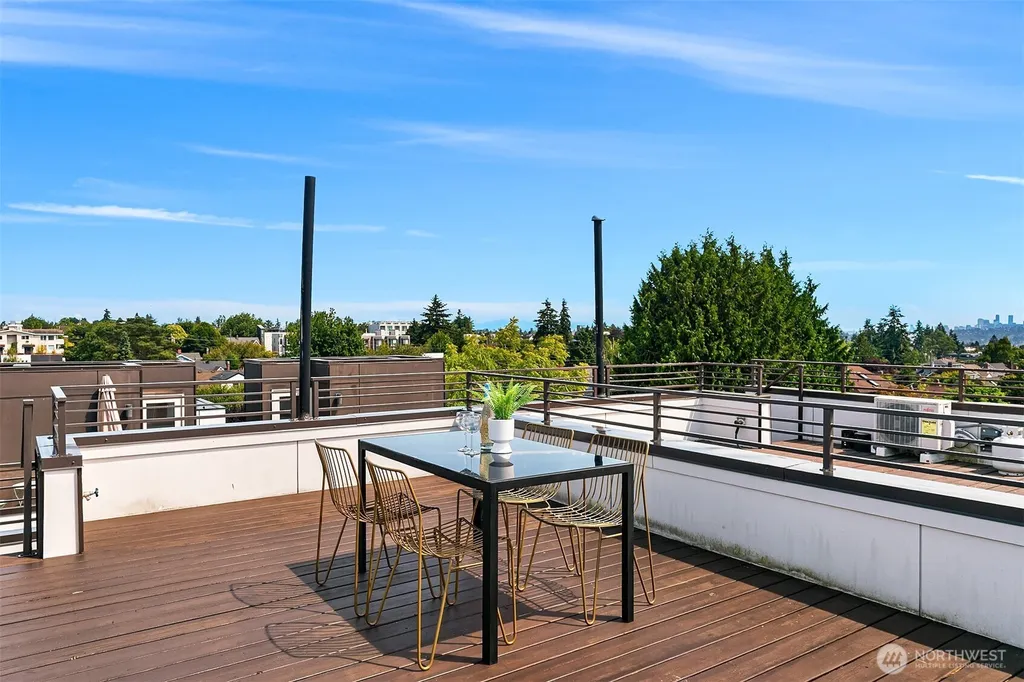 8356 19th Avenue NW Seattle WA 98117