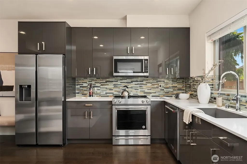 8356 19th Avenue NW Seattle WA 98117
