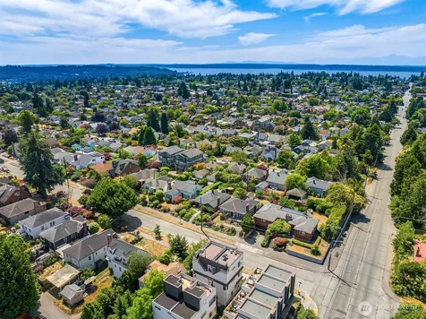 8356 19th Avenue NW Seattle WA 98117