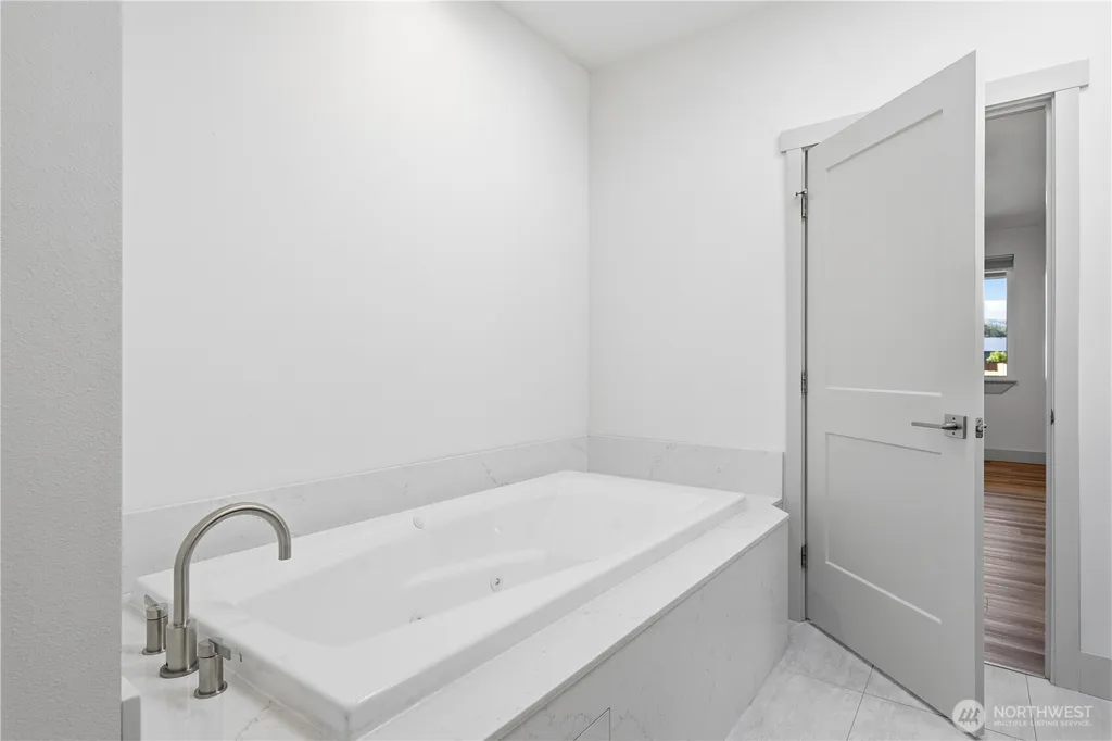 46 Bolster Way Sequim WA 98382