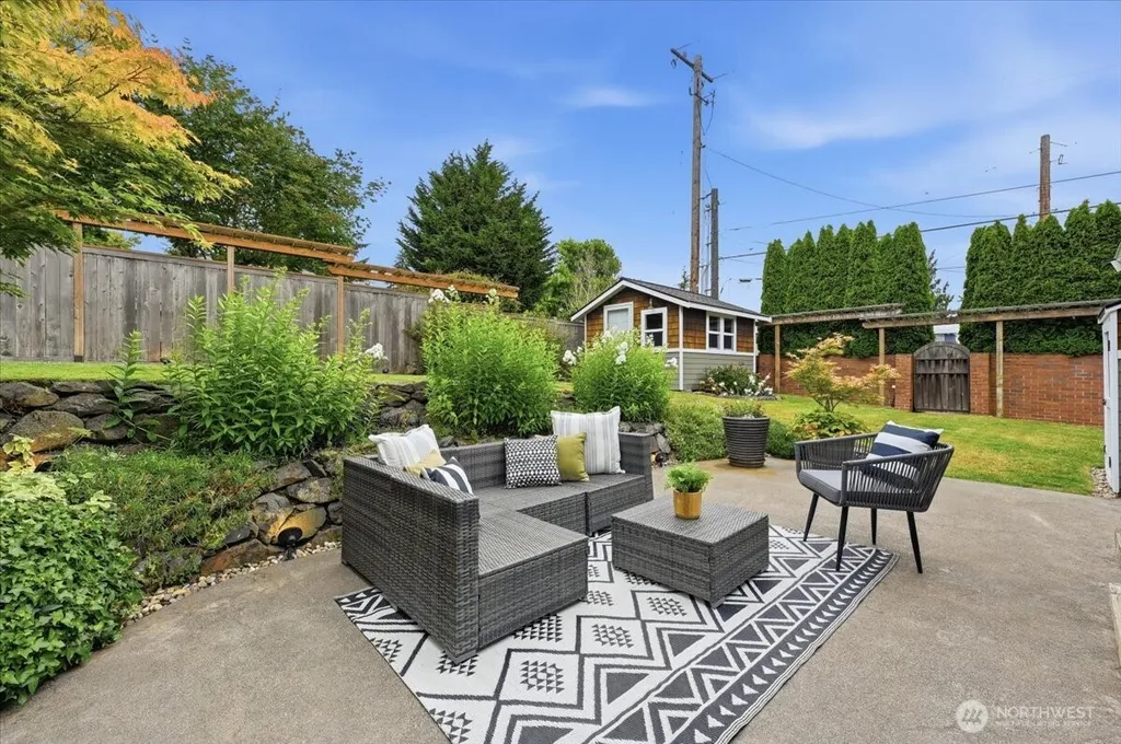 10351 11th Avenue NW Seattle WA 98177