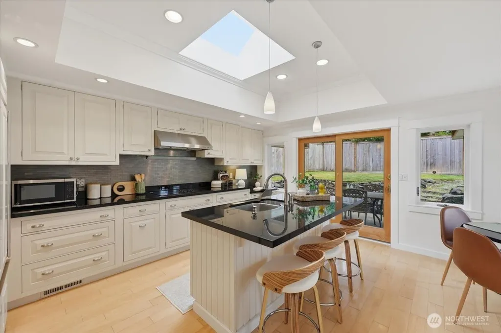 10351 11th Avenue NW Seattle WA 98177