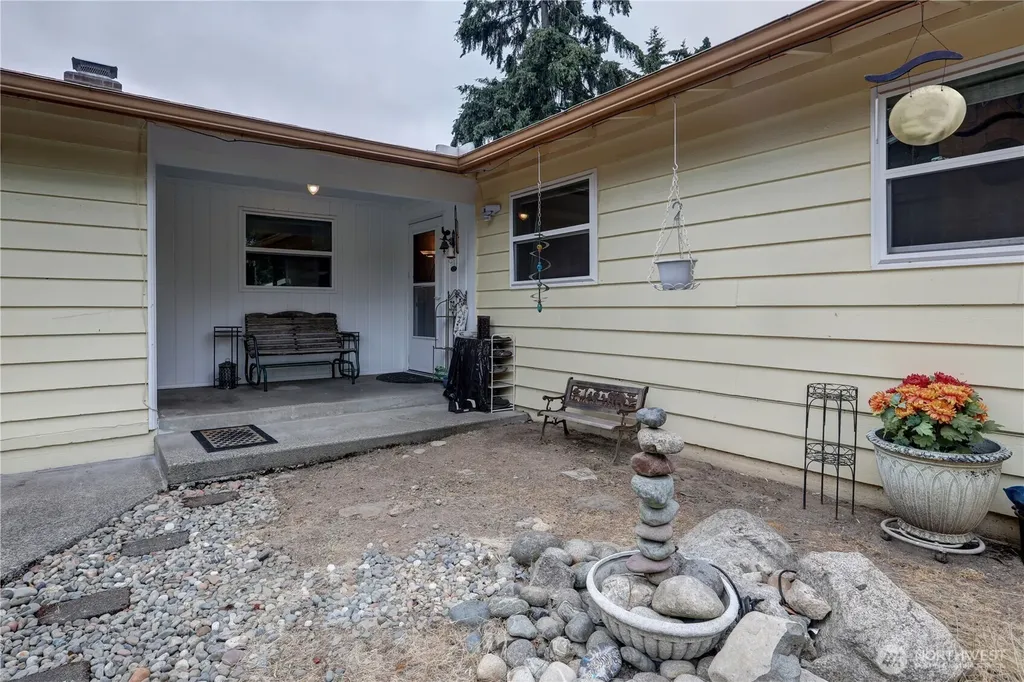 2346 SW 339th Street Federal Way WA 98023