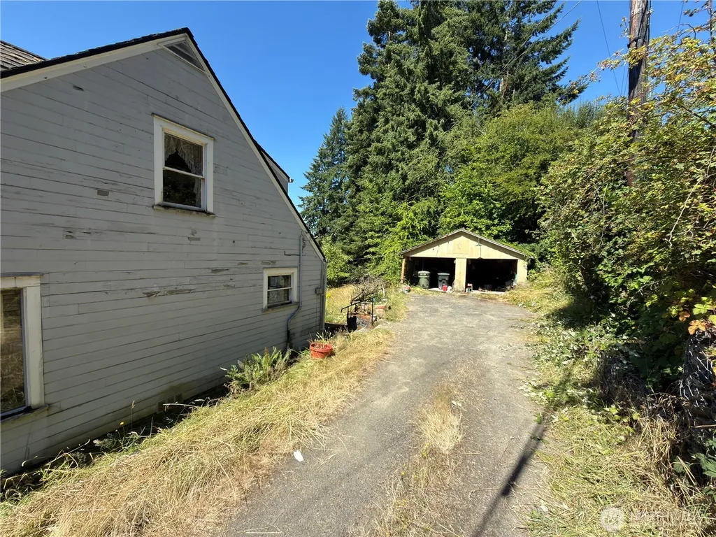 4411 Pacific Way Longview WA 98632